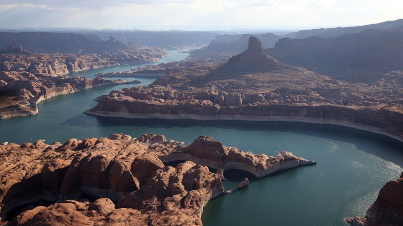 La capacidad total del lago Powell está disminuyendo, según muestra el informe